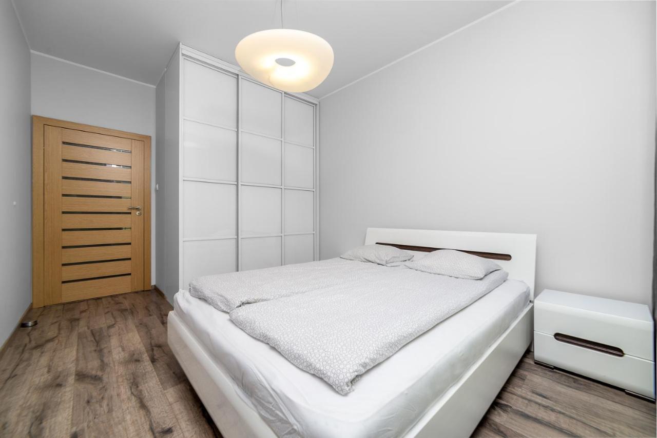 Nelly - Hav Aparts Apartament